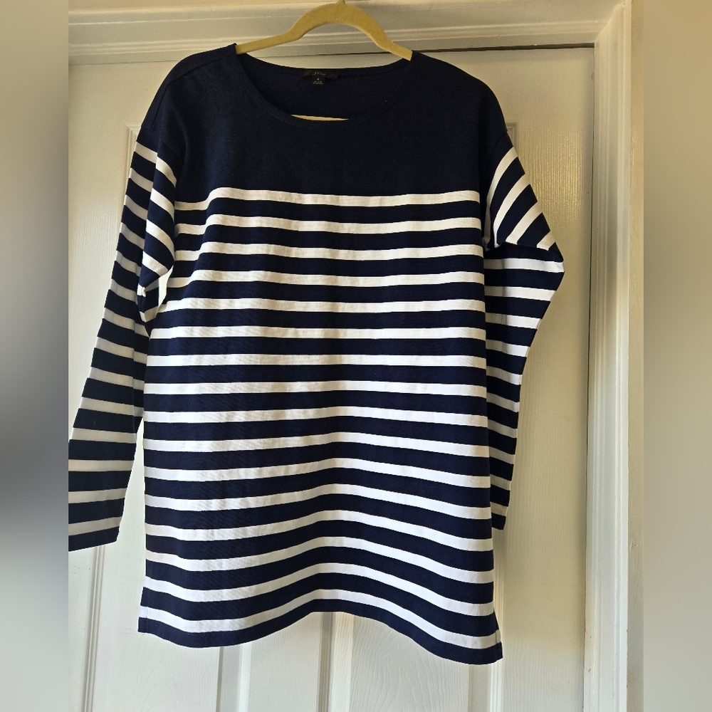 J.‎ Crew boatneck nautical navy striped top ladies S